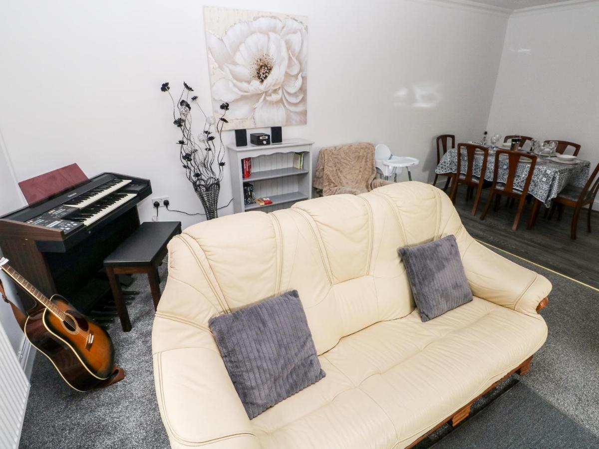 펨브룩도크 23 Charles Thomas Avenue 빌라 외부 사진
